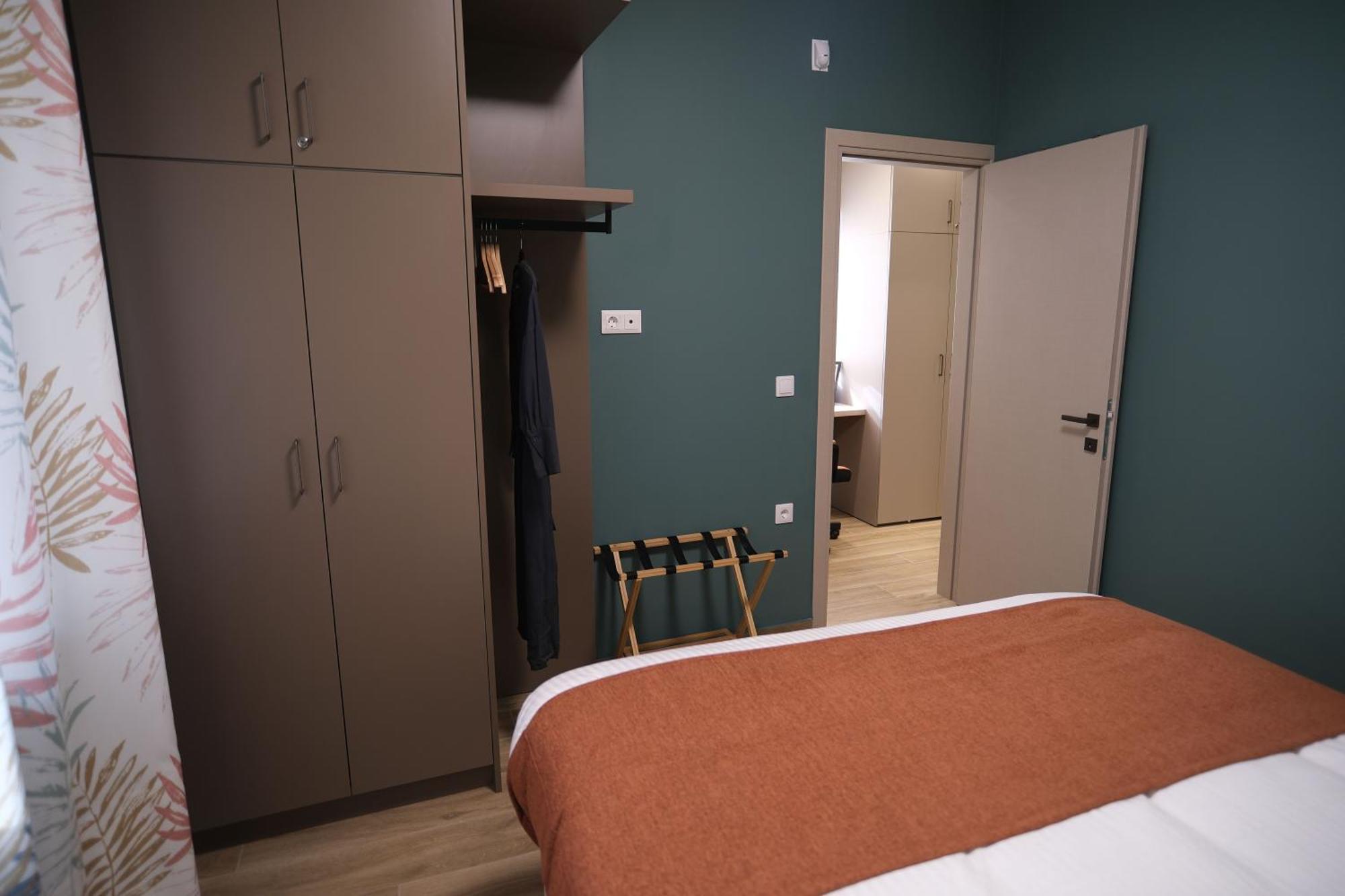 Caravin Wanderhome, 5 Min From Metro Nea Ionia Atena Exterior foto