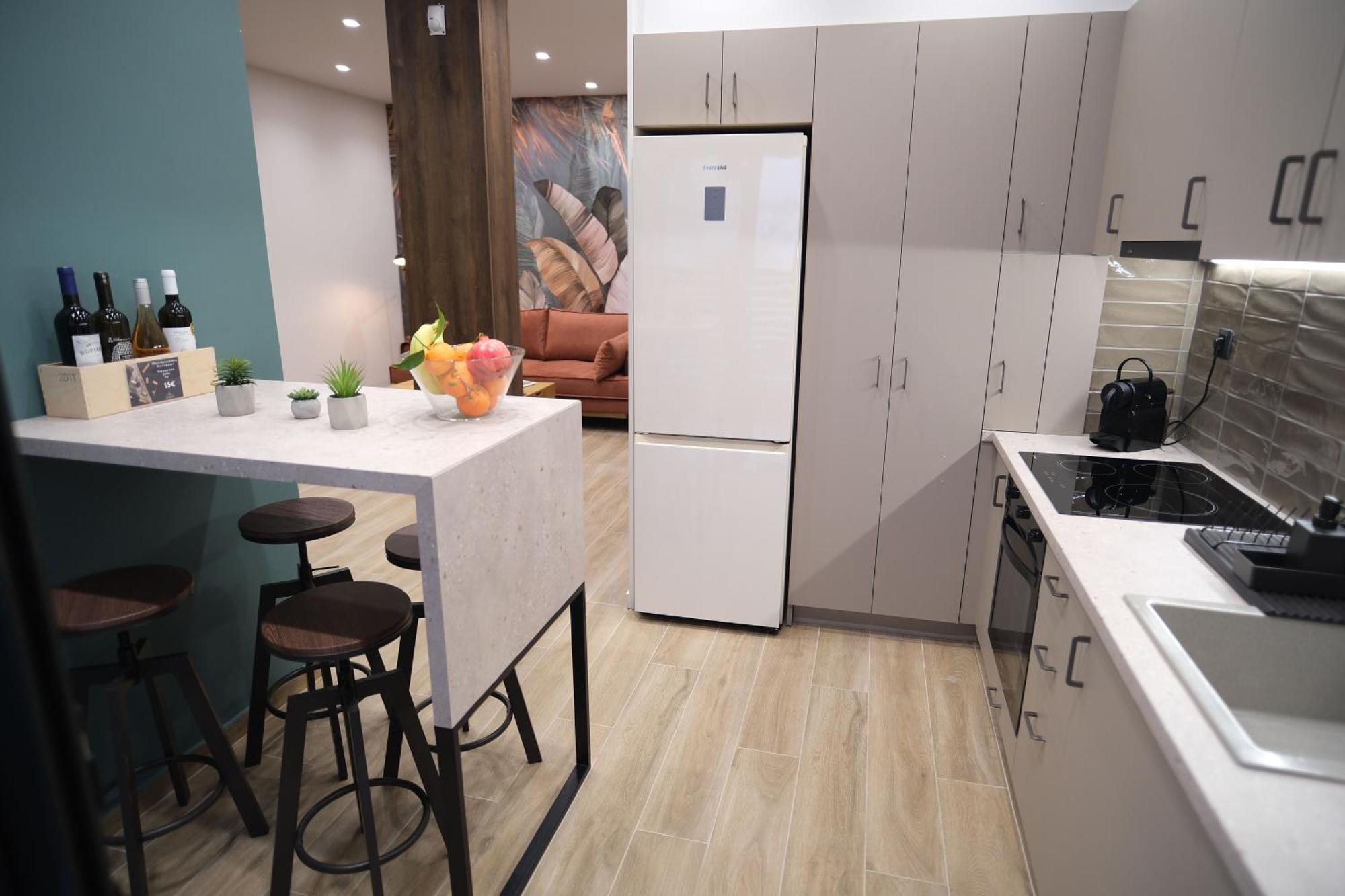 Caravin Wanderhome, 5 Min From Metro Nea Ionia Atena Exterior foto